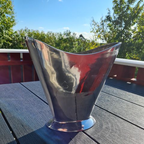 Metall vase