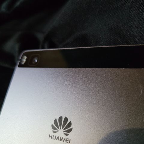 HUAWEI - P8 - 2015 - MOBILTELEFON - HØYSTBYDENDE