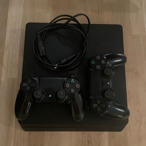 PlayStation 4 slim 1TB