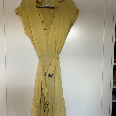 Ladies vintage light yellow DIESEL dress. Linen and silk. Small/medium