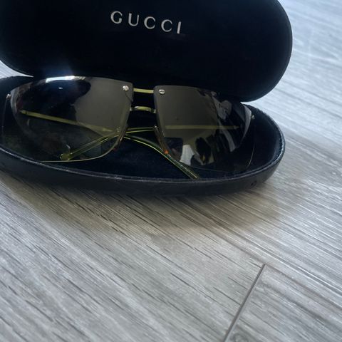 Gucci solbriller modell 2653/s