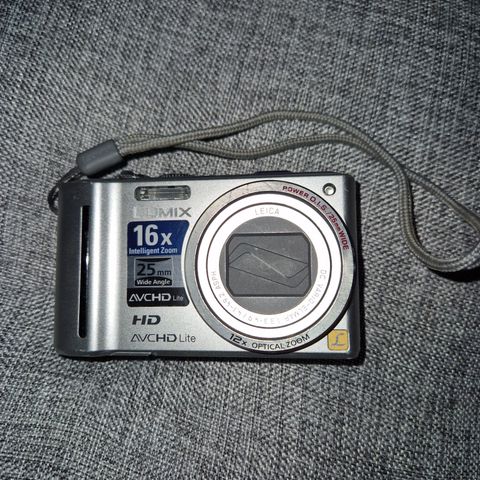 Panasonic Lumix kamera[med etui og lader]