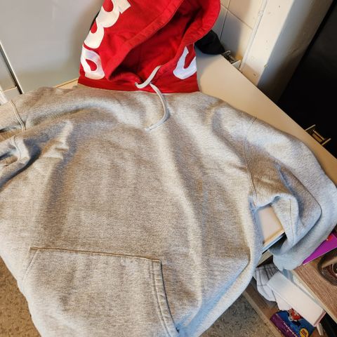 Supreme hoodie