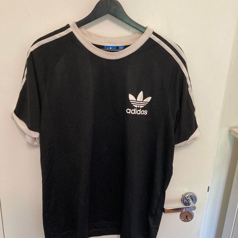 Adidas originals - t-skjorte