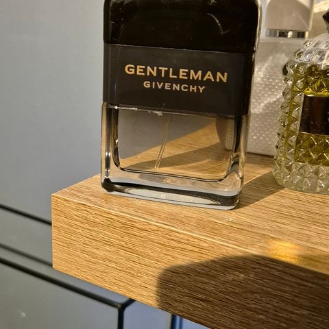 GIVENCHY
Gentleman EdP Boisée