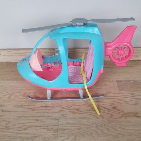 Barbie helikopter