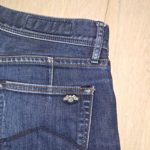 Armani Exchange skinny jeans str. 30R