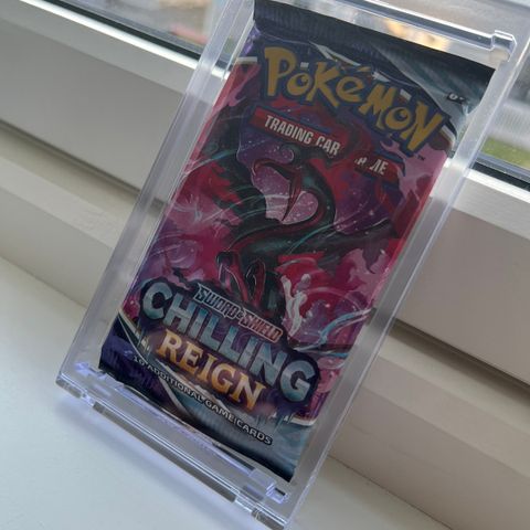 Pokemon Chilling Reign Engelsk Sword & Shield - Uåpnet booster pakke