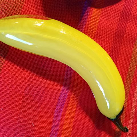 Banan i kunstglass (21,5 cm lang)