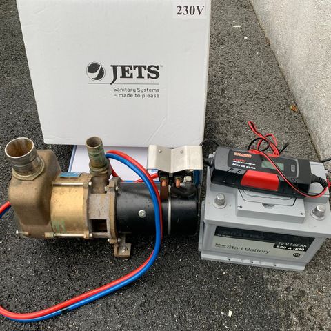 Jets vacumurator 12V med 62Ah batteri og Hamron lader