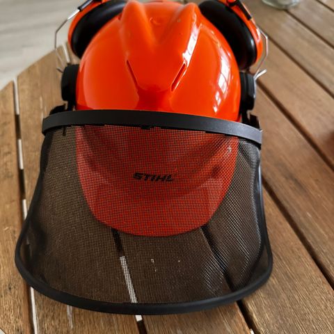 Stihl vernehjelm