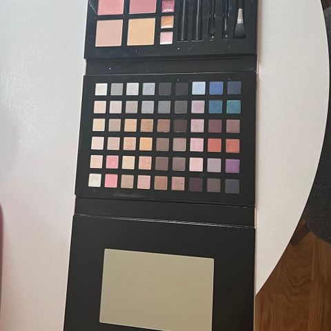 Expert colour palette (makeup palette/sminke palett)