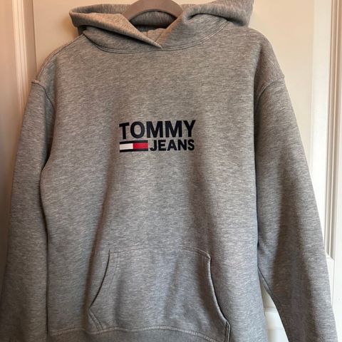 Hettegenser fra Tommy Jeans