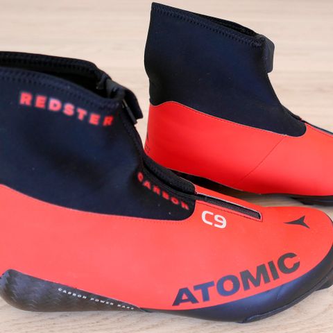 Atomic C9 Redster Carbon ( Toppmodell skisko til klassisk )