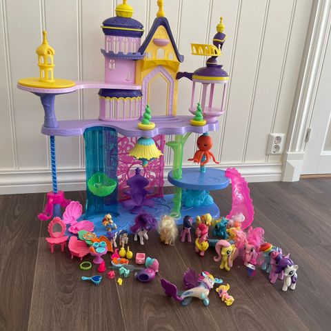 My Little Pony Seaquestria slott mdd diverse figurer