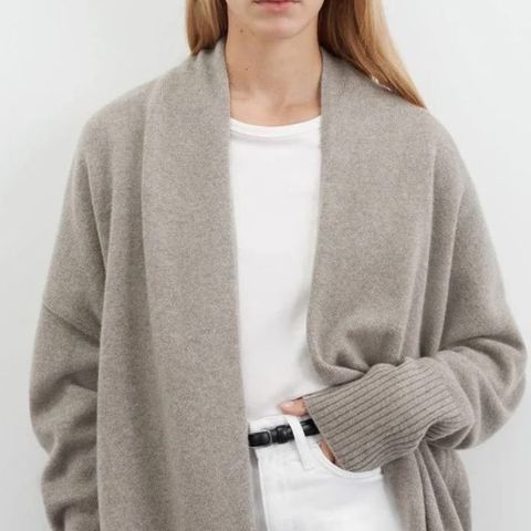 Soft goat sort cardigan