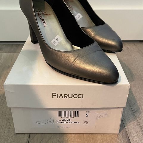 Fiarucci  Anya str 37 (skinn)