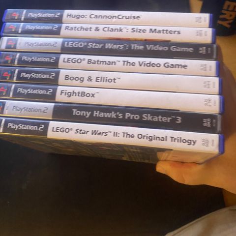 Selger diverse PlayStation 2 med buzz 800kr eller gi bud