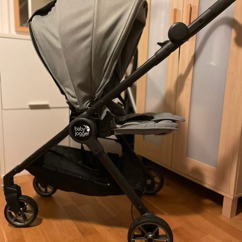 Baby jogger city tour lux