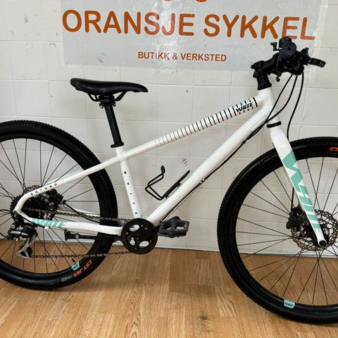 WHITE LITE 26,0 BARNESYKKEL/ BARE 9 KG/ VELDİG PENT BRUKT SOM NY/