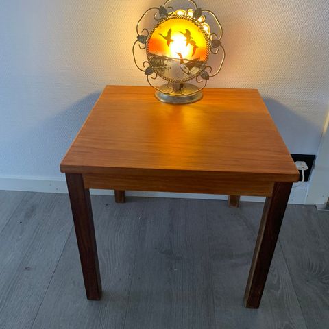 Lite Retro bord i teak