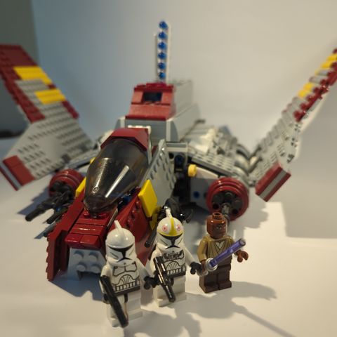 Lego Star Wars Republic Attack Shuttle 8019