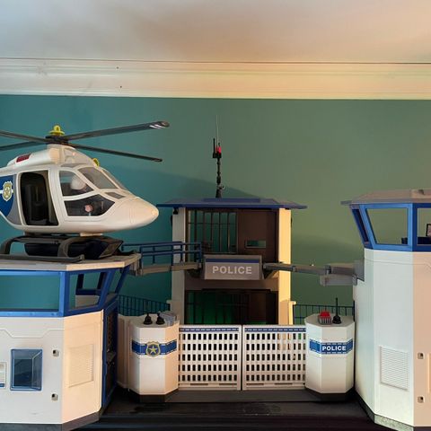 Playmobil politistasjon + Helikopter