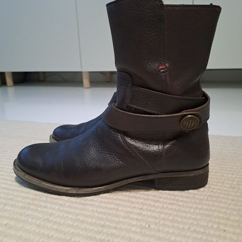 Tommy Hilfiger boots str. 37