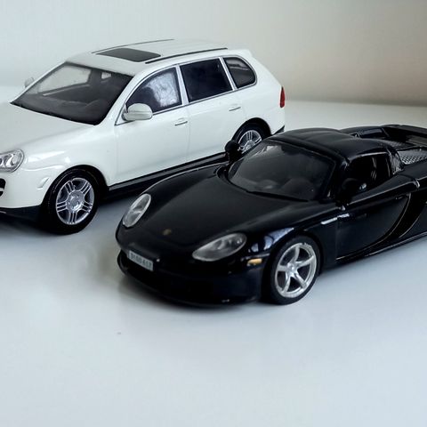 To modeller 1:43 Hongwell Porsche