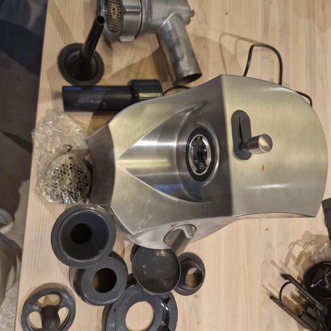 Kenwood mg700 kjøttkvern