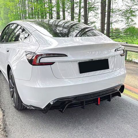 Diffuser til Tesla Model 3 Highland 2024