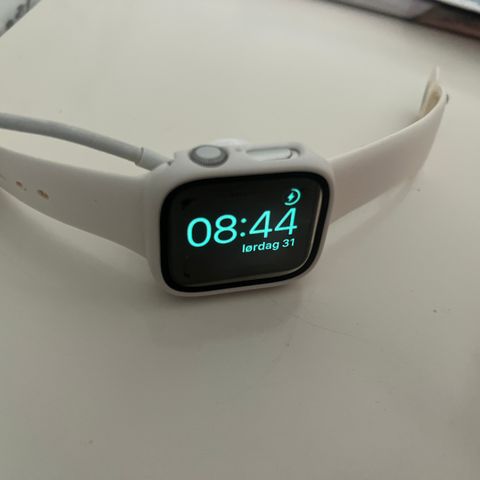 Apple watch series 2, 38mm  m/ lader