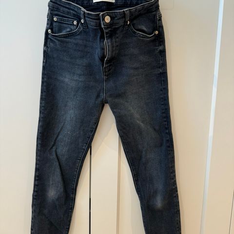 4 stykk Zara jeans høyt liv og smale bein