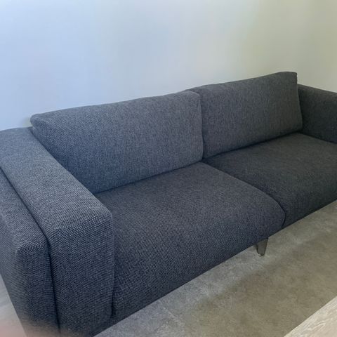 Strøken IKEA sofa selges