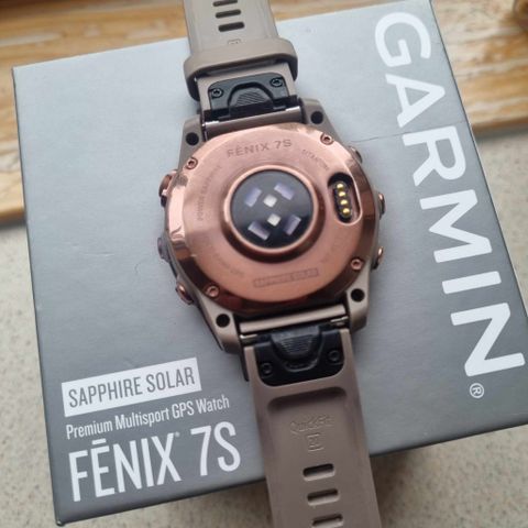 Garmin Fenix 7s Sapphire Solar