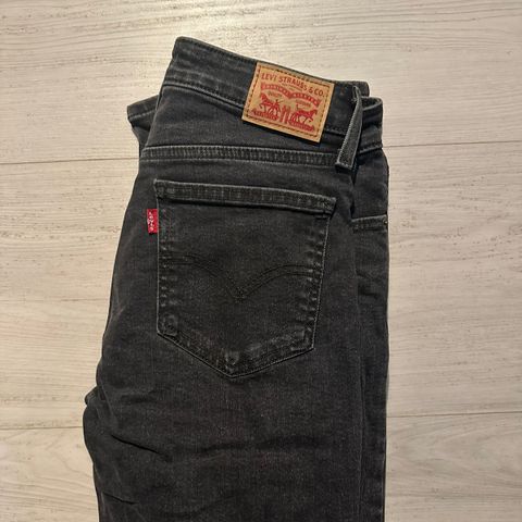 Levis jeans