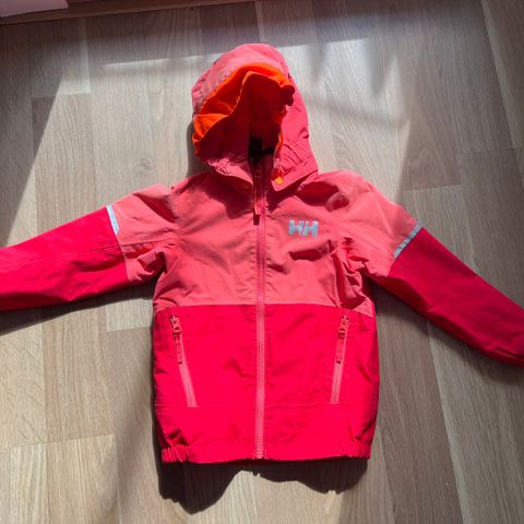 Pent brukt Helly Hansen jakke str 110