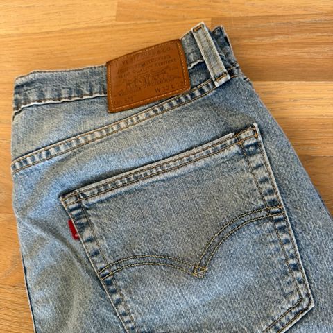 Levis 502. Str 32x32