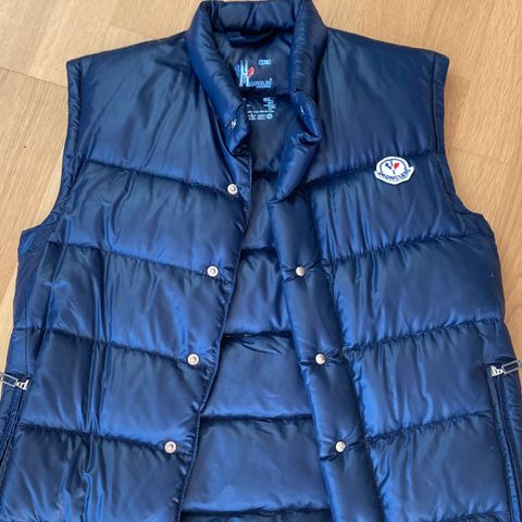 Moncler boblevest str 36/38