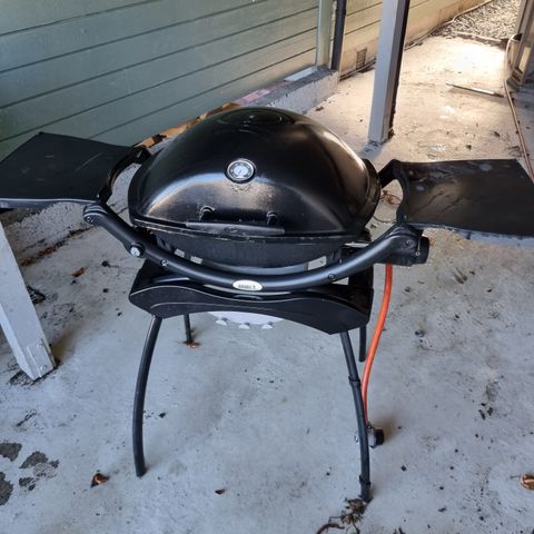 Weber q2200 grill