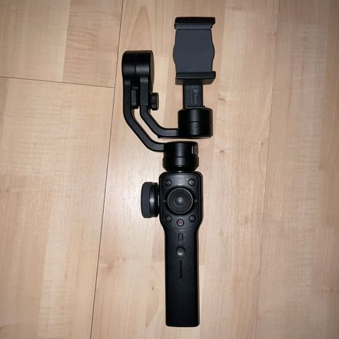 Zhiyun smooth 4