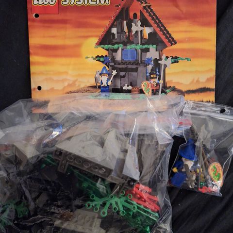 Lego 6048 - Majistos magical workshop