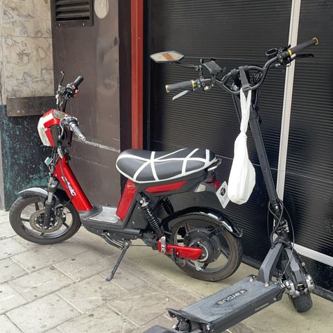 El sykkel/ El moped/ El scooter