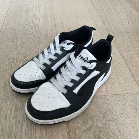 Puma sneakers str 35