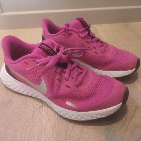 Nike joggesko str 35.5