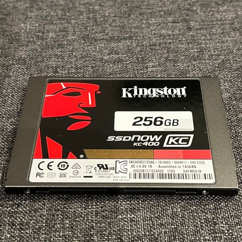 Kingston SKC400S37/256G – 256GB SSD for Rask og Stabil Lagring