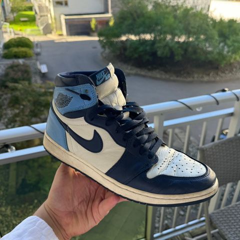 Jordan 1 High «Obsidian»