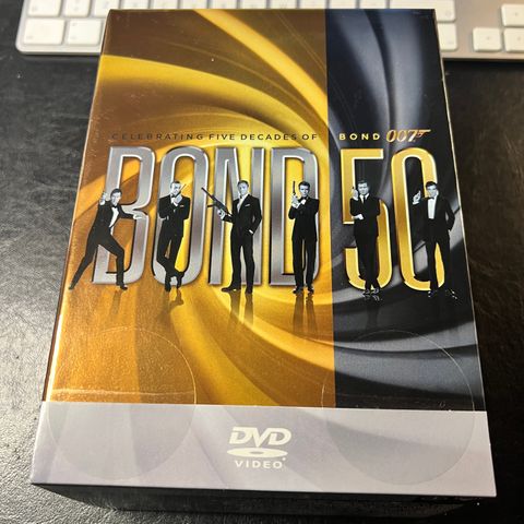 Celebrating five decades of Bond 007-Bond 50 DVD Box 23 filmer