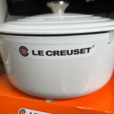 LE CREUSET. 4,2 liter