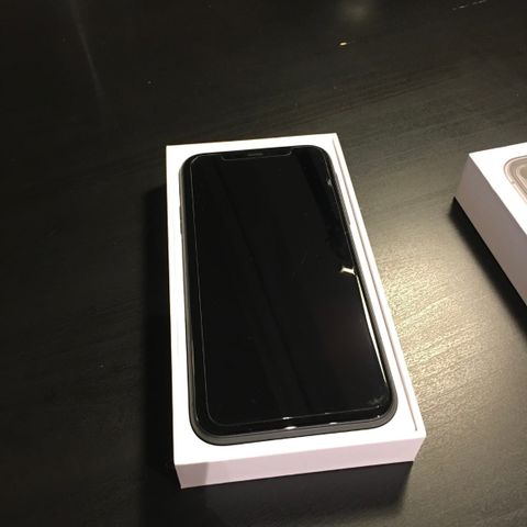 Pent brukt iPhone 11 64GB | Sort